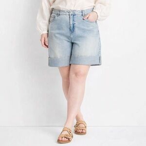 Future Collective Women's Mid-Rise Wide Cuff Baggy Denim Shorts Light Blue Sz 14
